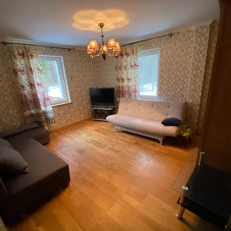 Vabaduse 43, Hotel na wodzie